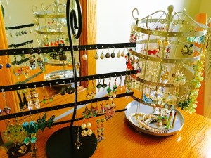 earrings, earring holders