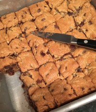 chocolate chip, chocolate chip bars, dessert