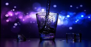 staying up late, tired, yawn, elderly, https://pixabay.com/photos/drink-cup-late-night-bar-pub-ice-1870140/profq1123